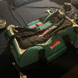 Makita Tool Bag With Wheels& Retractable Handle