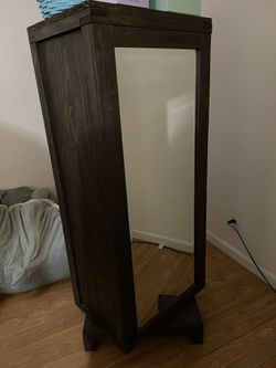 Rotating Dresser