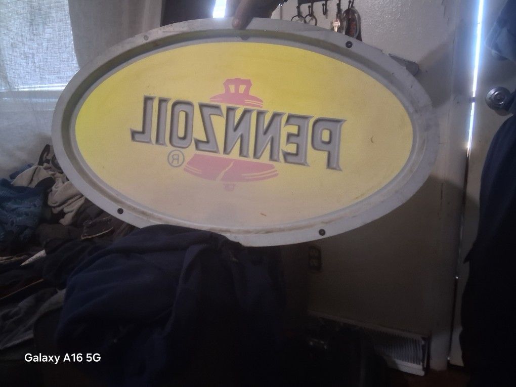 Vintage pennzoil Plastic oil change Station signs ..