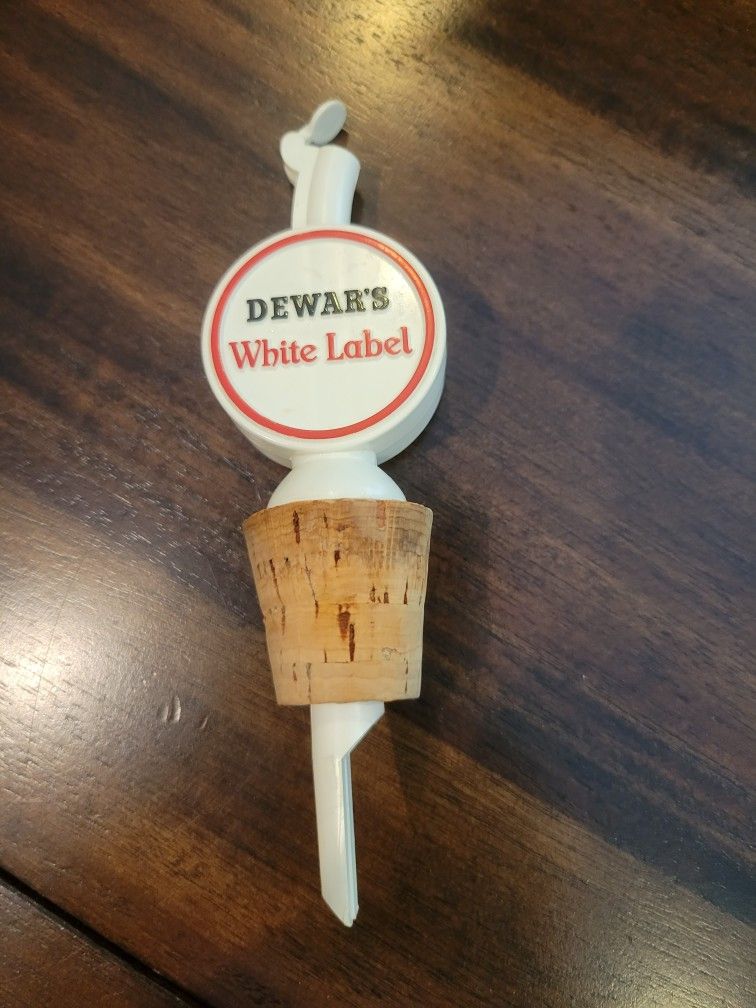 Vintage Dewar's White Label Scotch Whiskey Bottle Top Pourer
