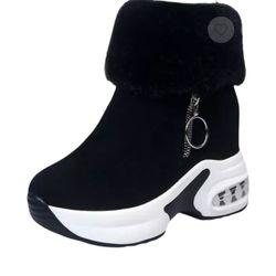 NWT Wome’s Zipper Cloth Wedge Heel Boots. Size 7/39