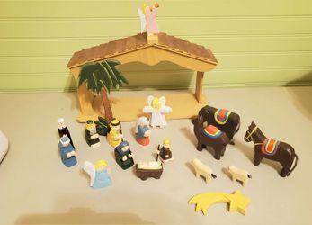 Bombay wood Nativity set