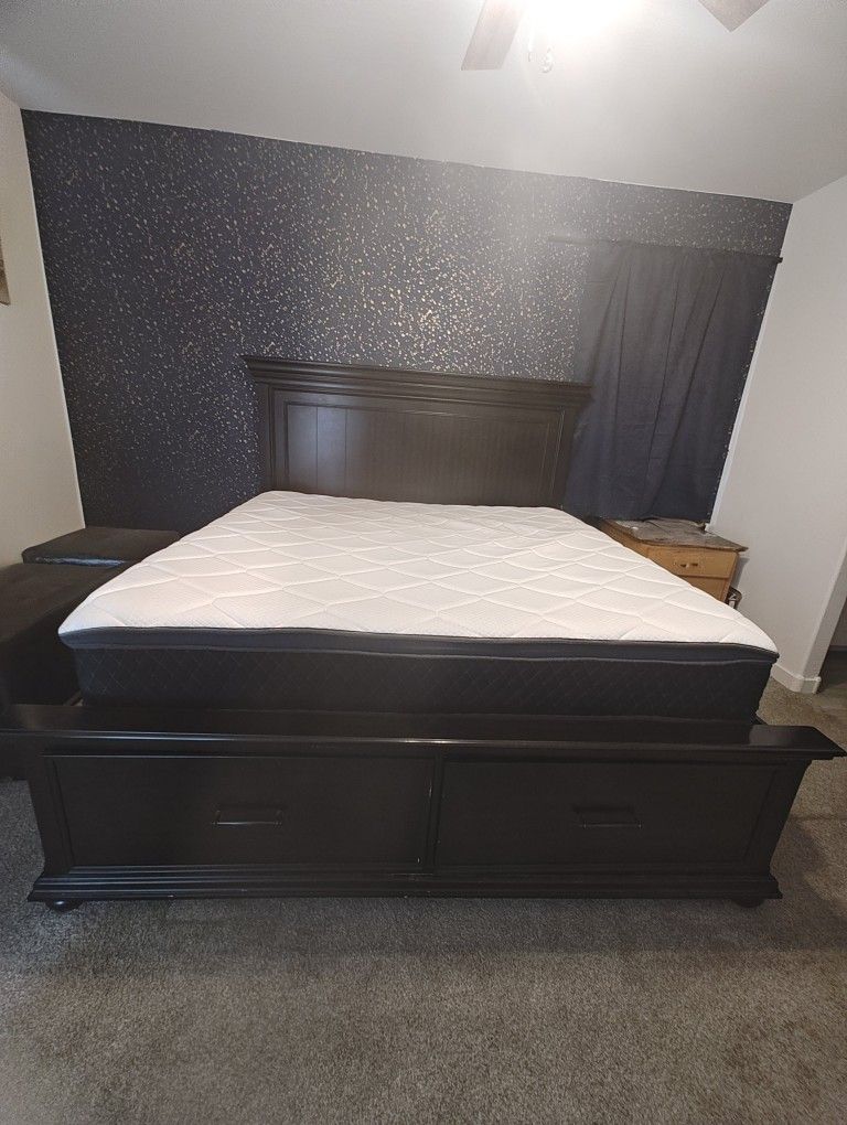 King Size Bed And Mattress