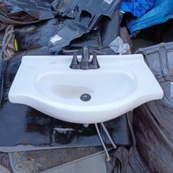 Bathroom Sink With Faucet