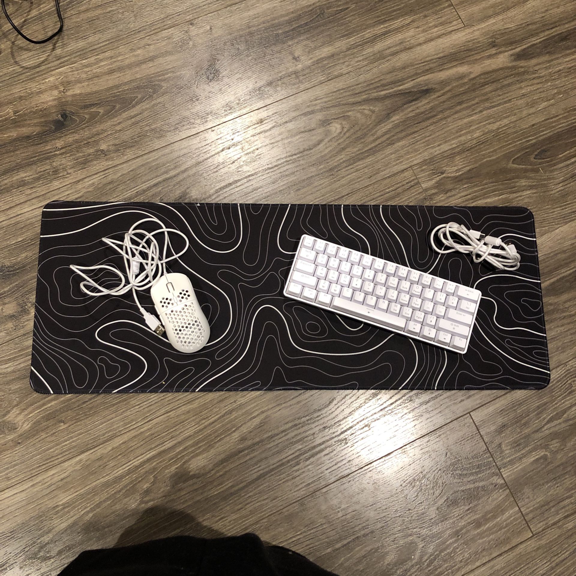 Mouse And Keyboard With Mousepad