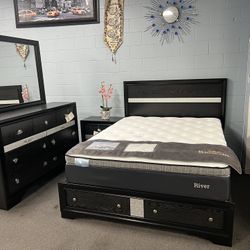 4PC Black Queen Platform Bedroom Set 
