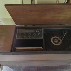 Antique Vintage Record Player