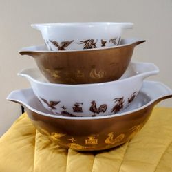 Vintage Pyrex Early American Cinderella Tab Mixing BowlsMixing Bowls Set