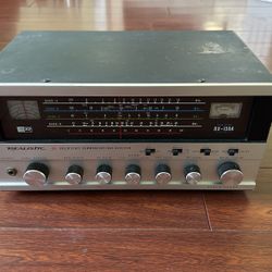 Realistic DX-150A Communication Receiver / HAM Radio Receiver