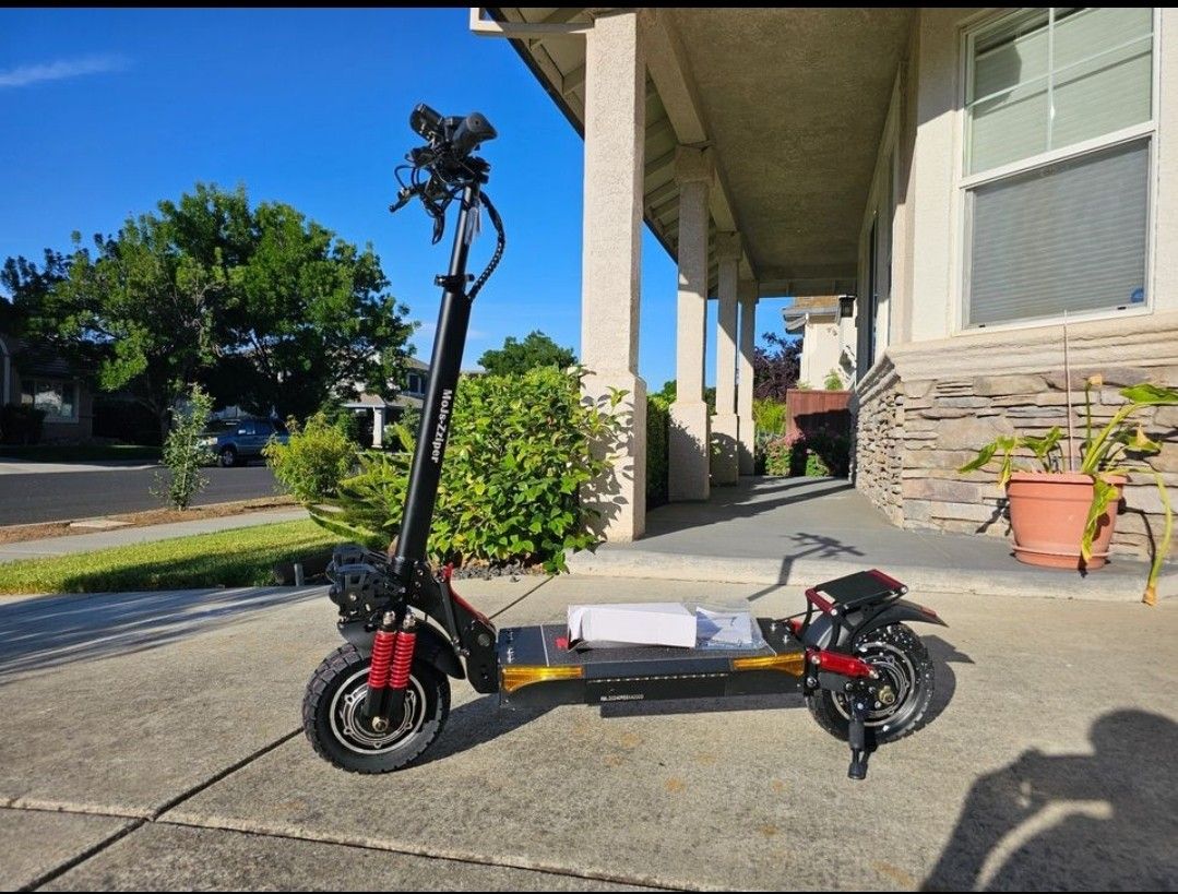 Mojs X6 Electric Scooter..
