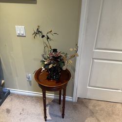 Mahogany Round Side Table With Serving Tray