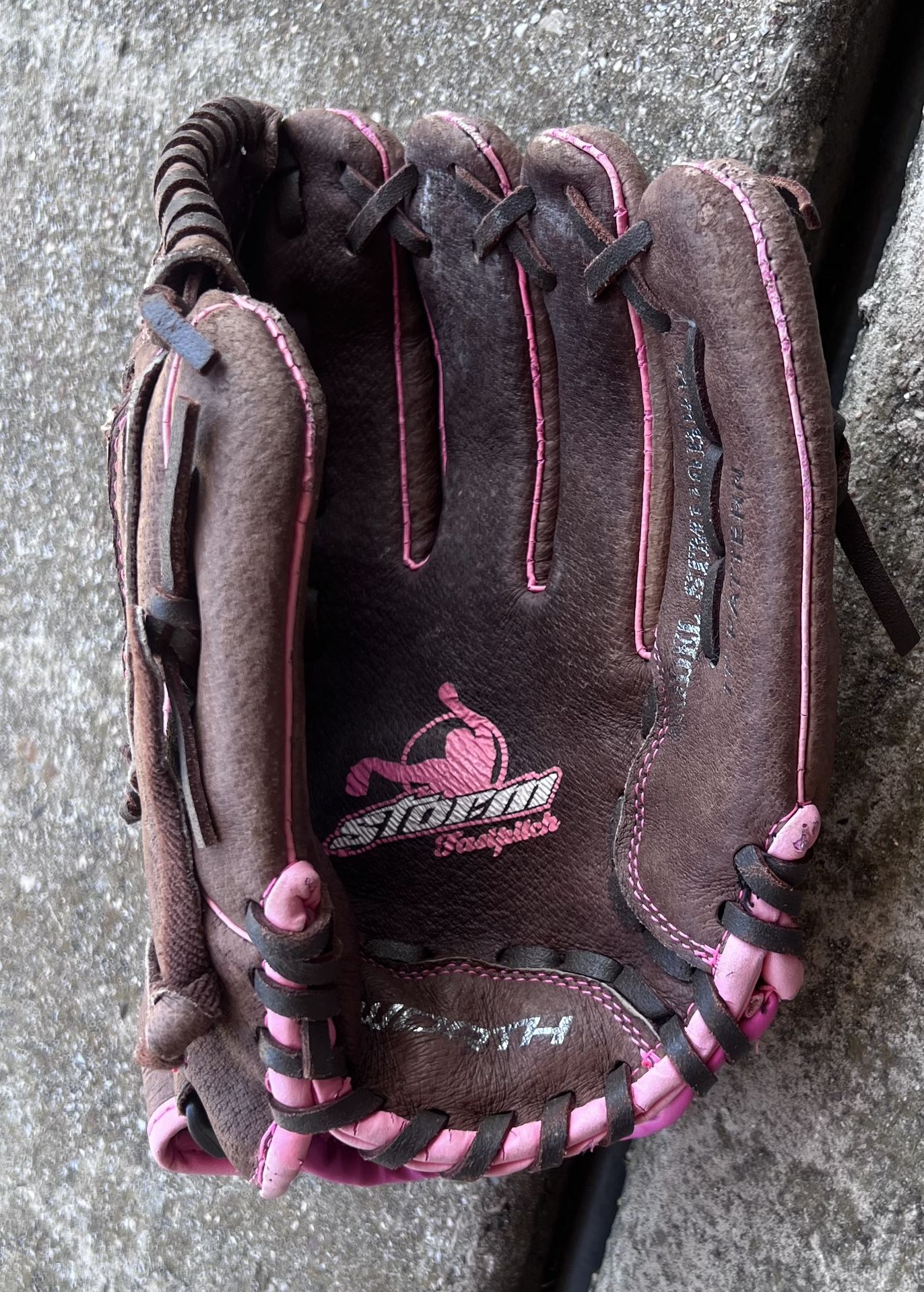 Softball glove RHT 11”