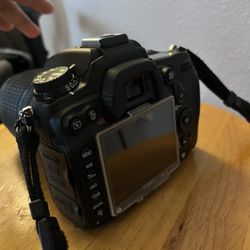 Nikon D 7000 