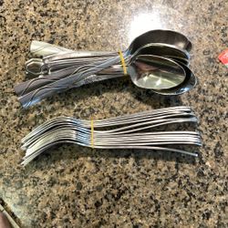 Silverware 🥄 🍴 20 Spoons 16Forks 4 Steak Knife 🍴 Stainless Steel Farberware Most Of The