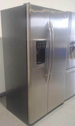 GE Side-by-Side Stainless Steel Refrigerator Fridge
