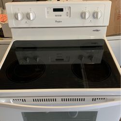 Whirlpool Glass Top White Excellent  . Warehouse pricing.   Warranty  . Delivery Available . 2522 Market st. 33901