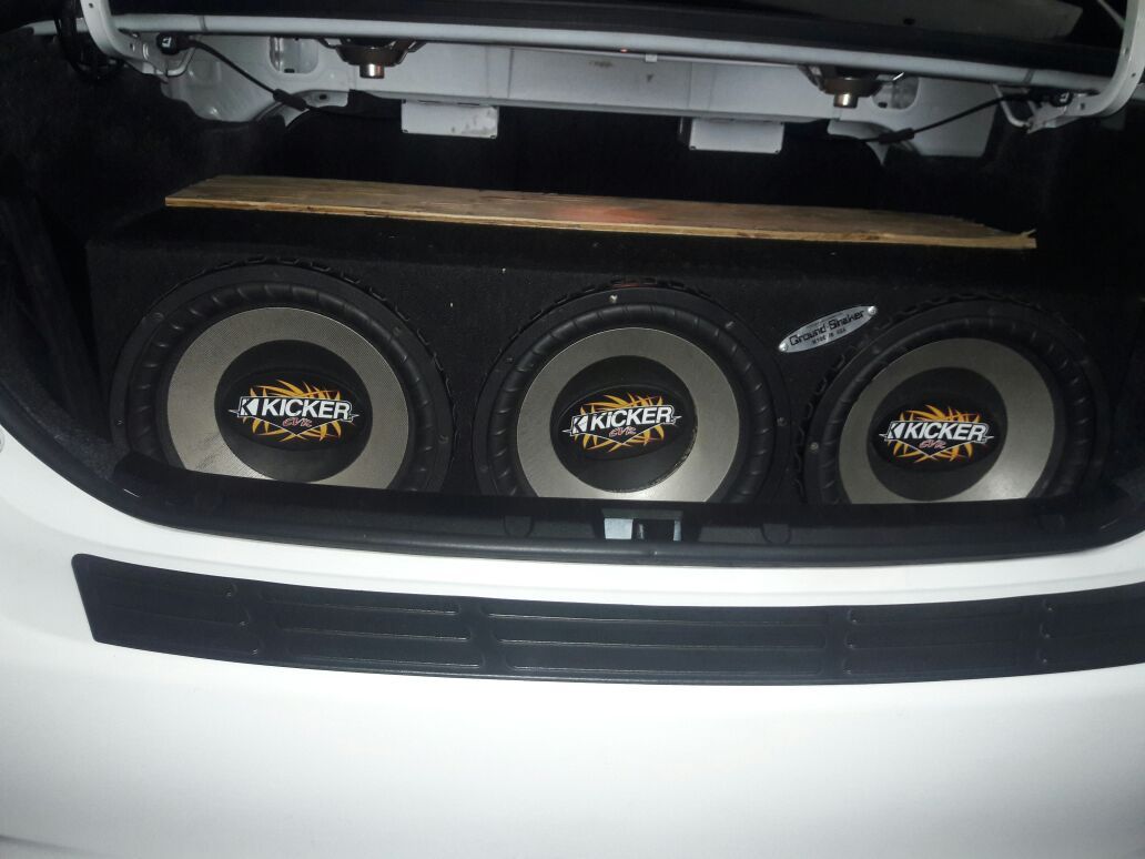 3 12" kicker cvr speakers and nesa ts power 3000 watt amp