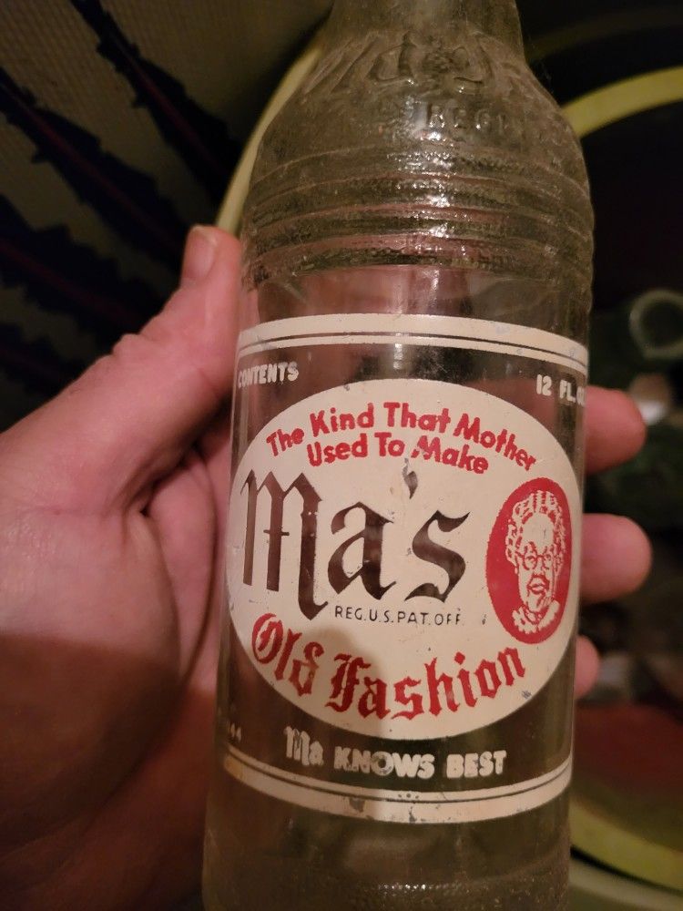 Vintage MAS SODA POP BOTTLE! NICE