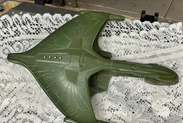 Star Trek Romulan Warbird Plastic Ship Model
