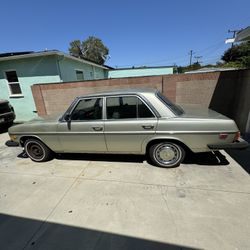 Mercedes-Benz 280 W114 Part Out **Please Read **