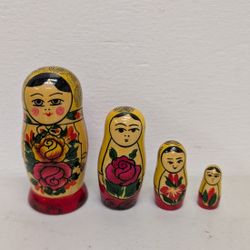 Russian Nesting Dolls 