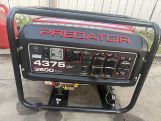 PREDATOR 4375 Watt Gas-Powered Portable Generator with CO SECURE