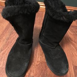 OLD NAVY Suede Furry Black Boots