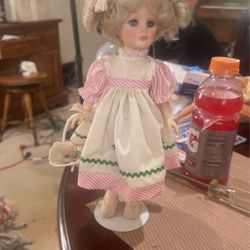 Vintage 1970's Effanbee Doll #1176 Blonde Hair Floral Dress Flower Basket