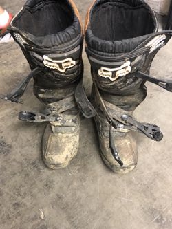 Kids motorcycle boots used,size y8
