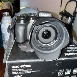 Panasonic Lumix DMC FZ-300