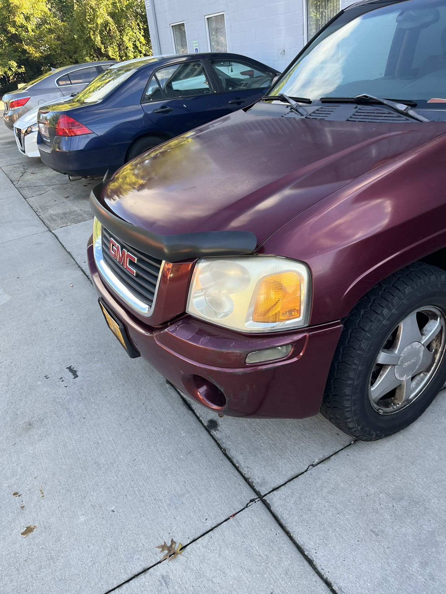 GMC Envoy 2002 Parts Or wholesale Asking 3000