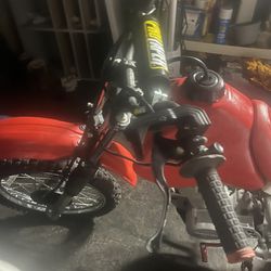 80 Honda Dirt Bike 
