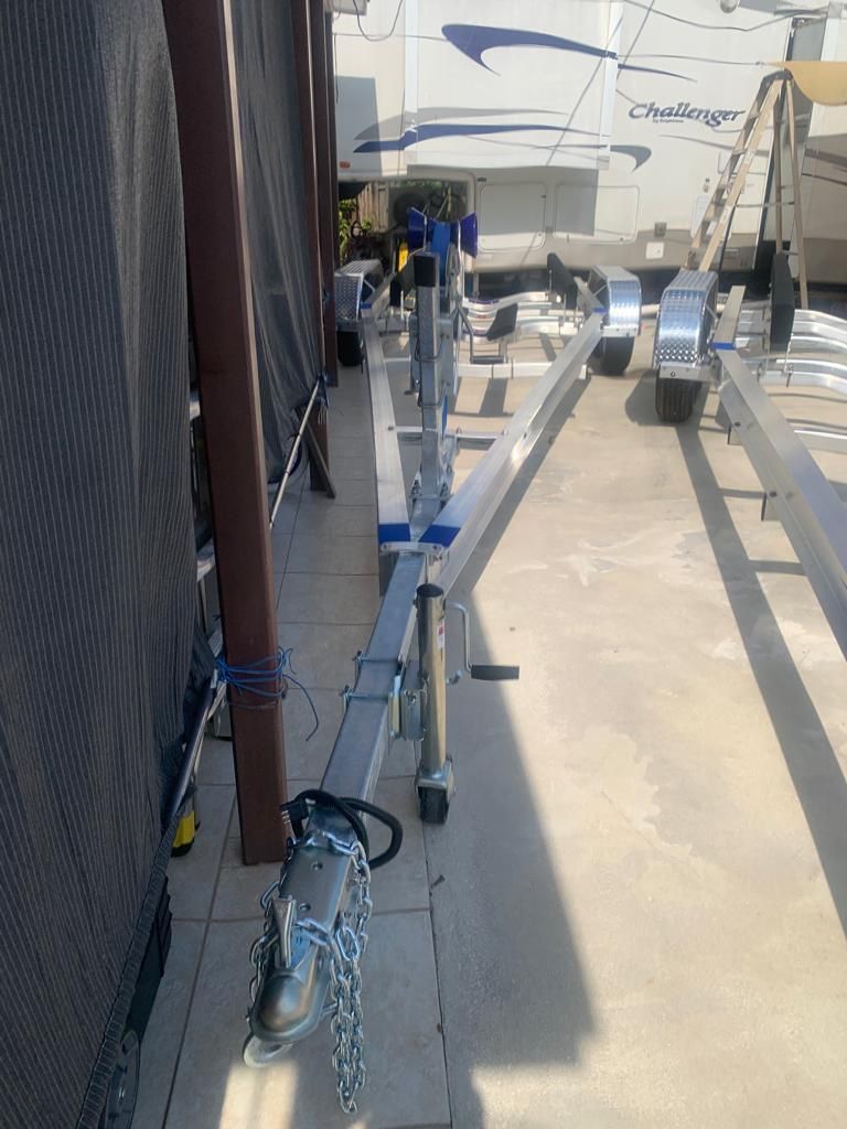 Trailer Para Bote 22-24 Pies 7000 Libras