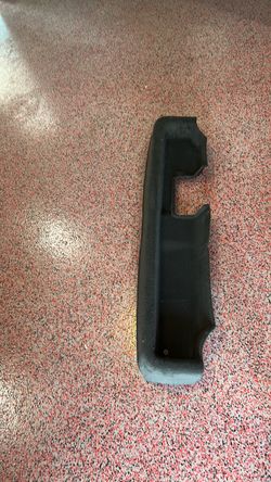 Rear under seat organiser/storage