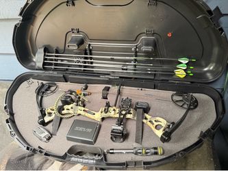 Bear compound bow