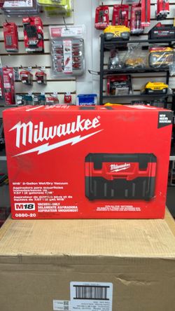 New Milwaukee M18 -2 - gallon wet /dry VACUUM  - tool only and pick up only