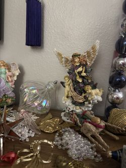 Christmast Decorations And Items 