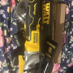 DeWalt Circular Saw 
