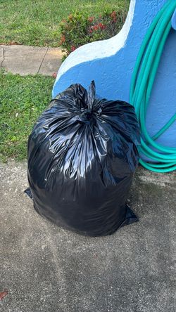 20 moving blankets heavy duty two 55 gallon bags full moving
