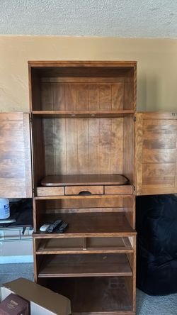 2 Ethan Allen Maple Wood Cabinets