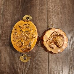 2 Chef's Tools Copper Molds Grapes Strawberry Decorative Wall Hangings VTG