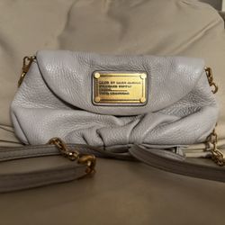 Marc Jacobs light gray pebbled leather crossbody 