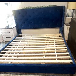 King Bed Frame In Good Condition $$400