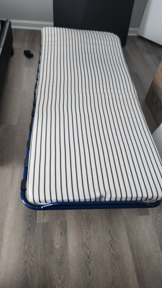 Folding Cot (6ft)