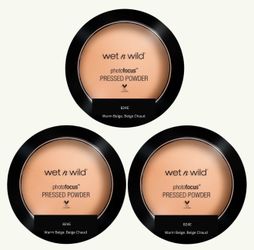 3 Pieces Of wet n wild Photo Focus Pressed Powder, Warm Beige