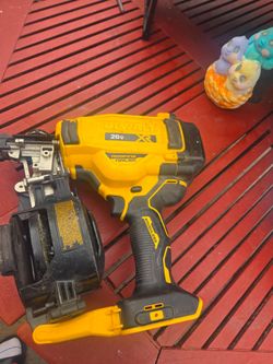Dewalt 20v xr roofing nailer
