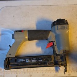 Porter Cable pneumatic Brad Nailer
