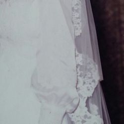 Vintage Mantilla Style Bridal Veil W/Camelot Lace And Beaded Applique Cap