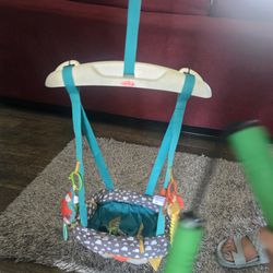 Doorway baby bouncer