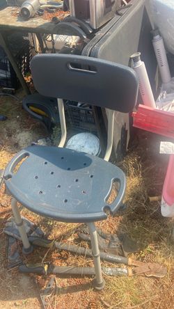 Shower chair price 15$. Pick up. E.  72. and Grandview e. Tacoma